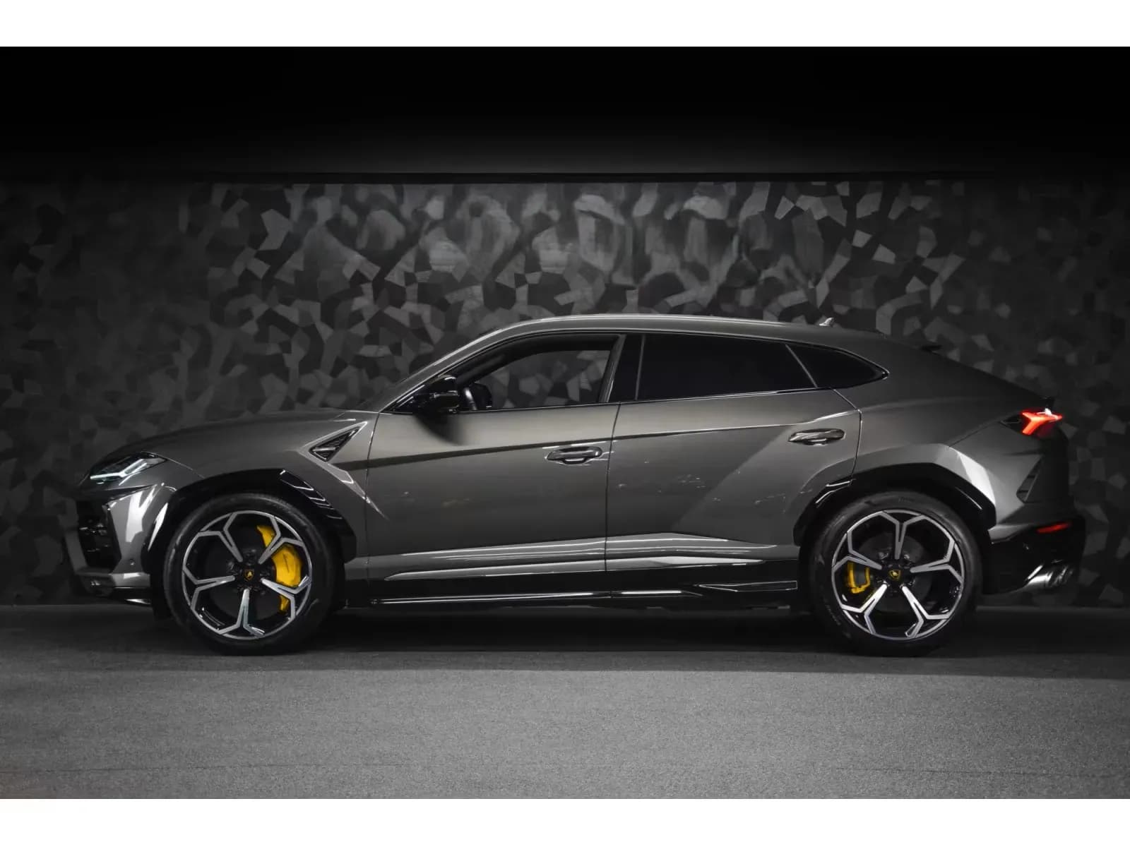 Lamborghini Urus (foto 11/29)