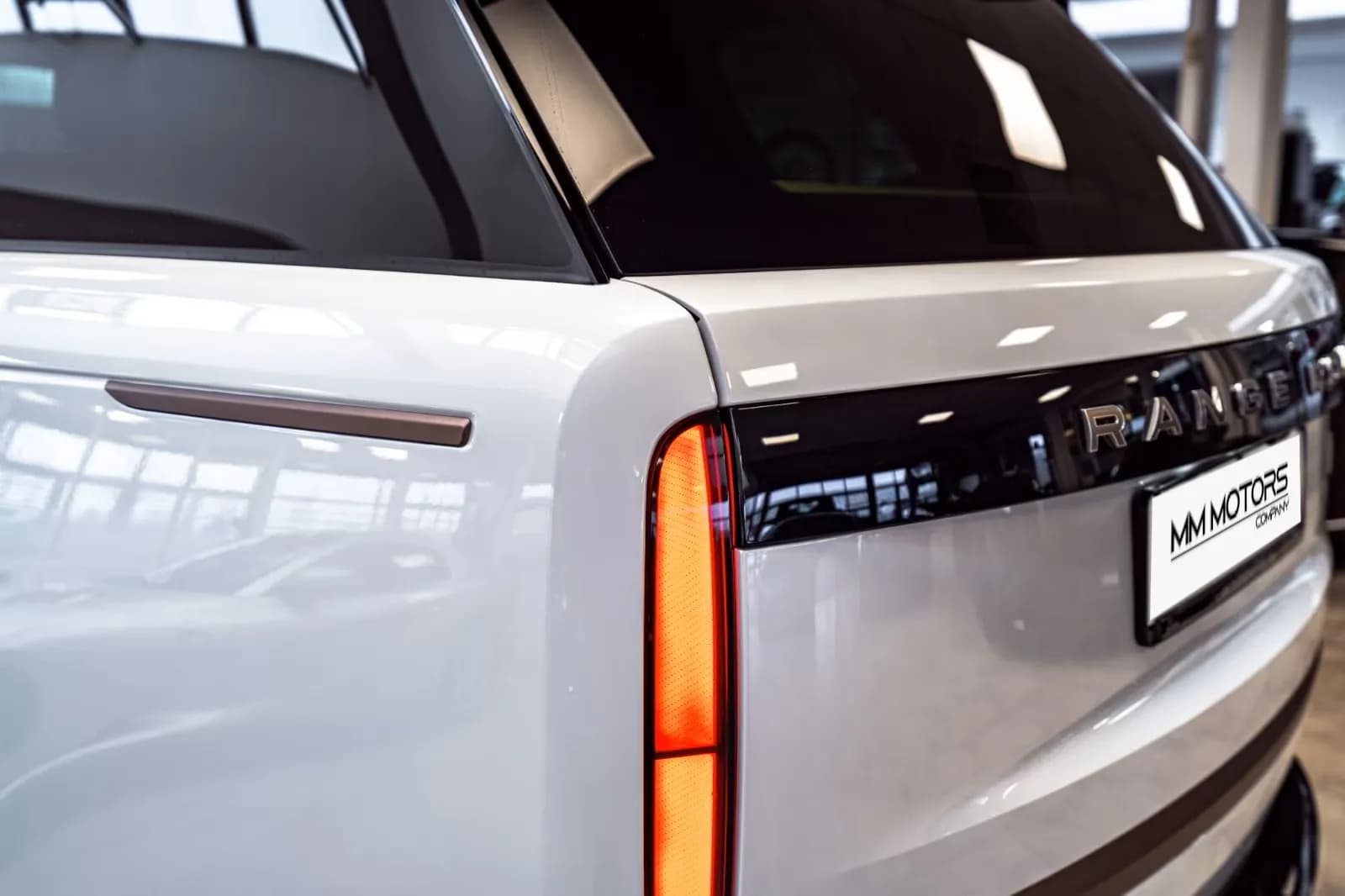 Land Rover Range Rover P615 LWB (foto 19/30)