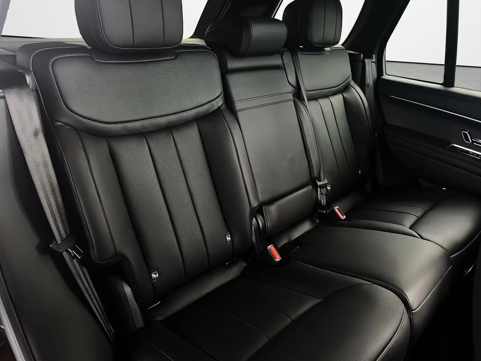 Land Rover Range Rover P460e (foto 25/30)