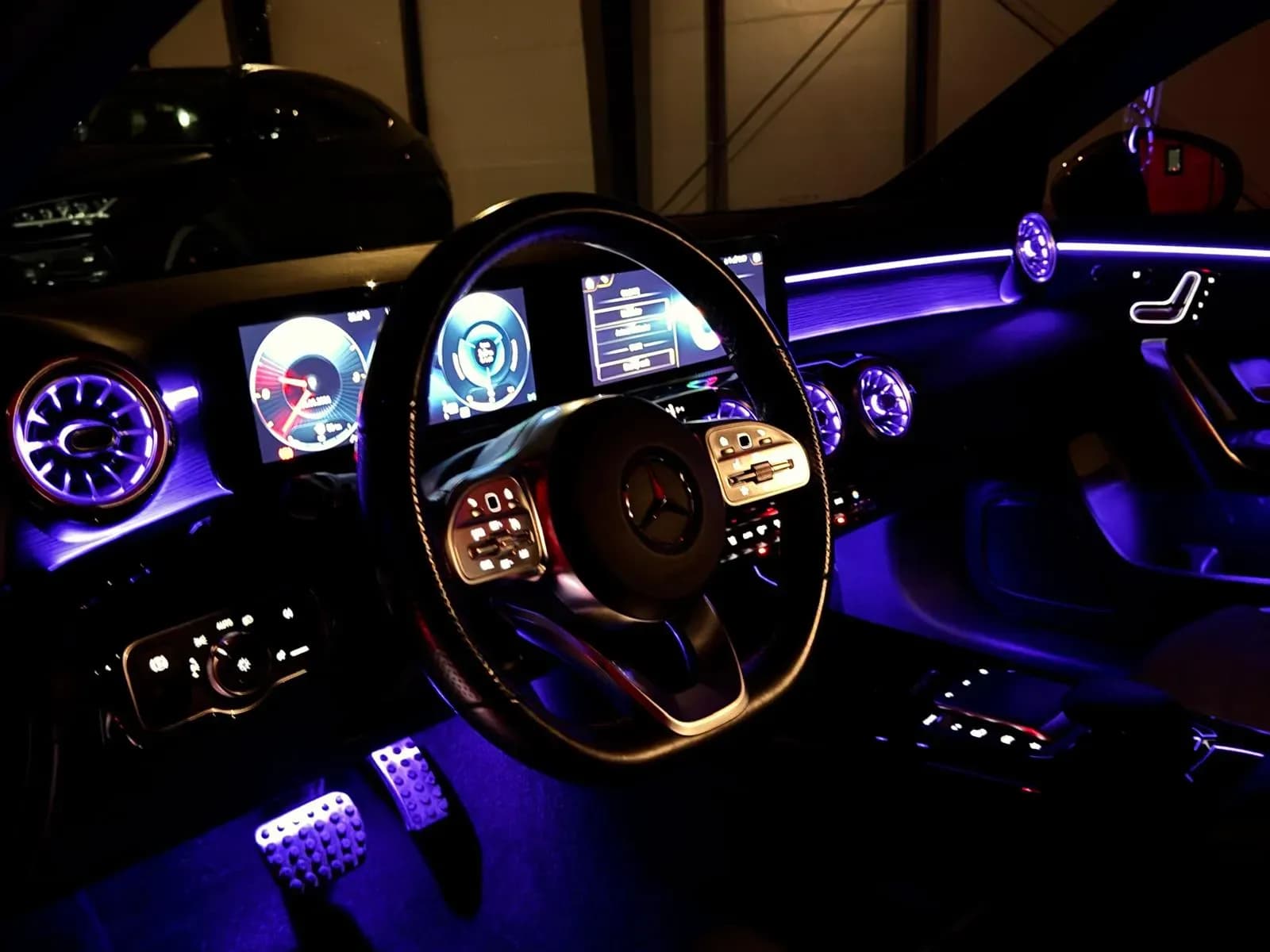 Mercedes-Benz A 250 (foto 14/24)