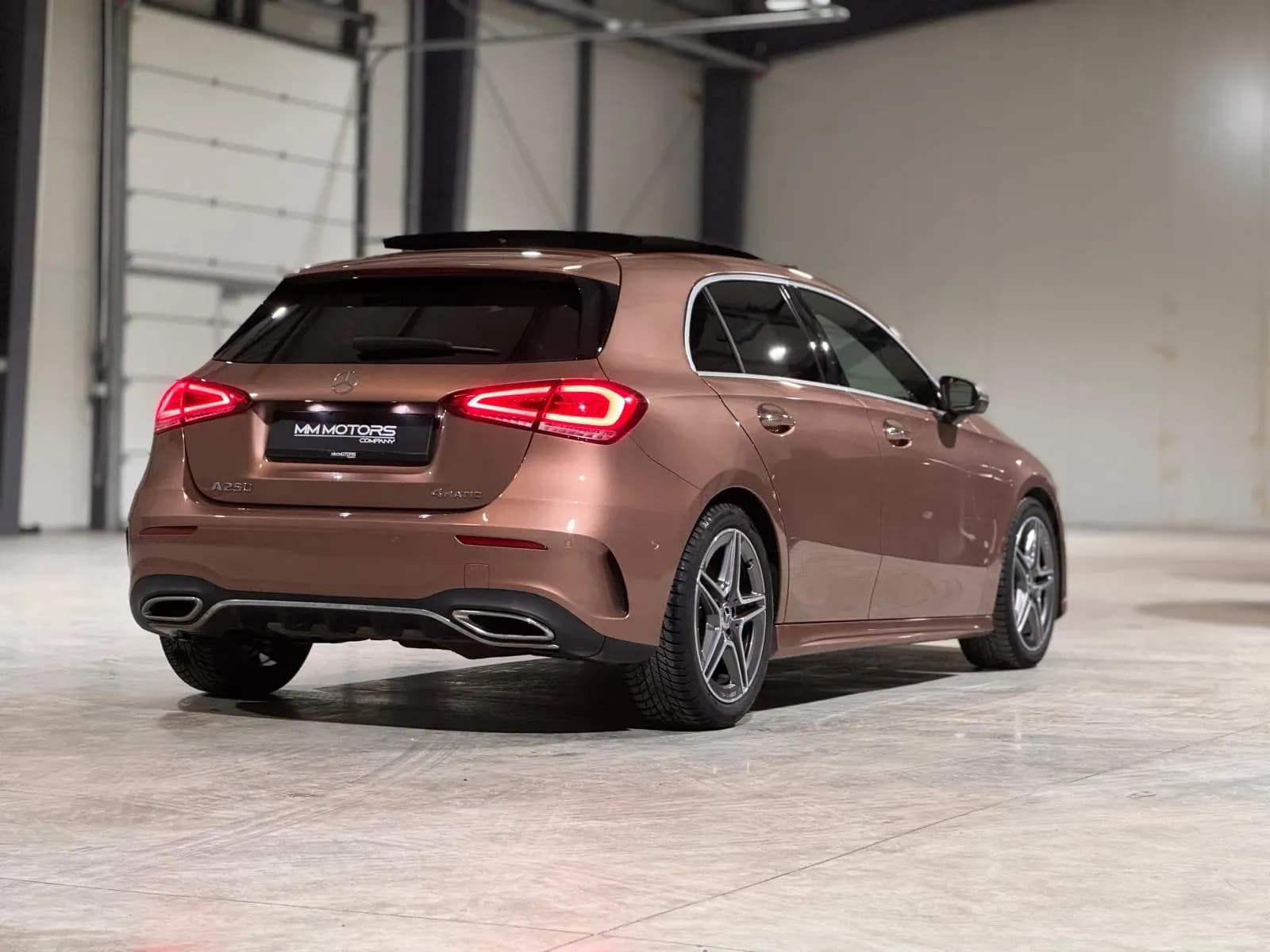 Mercedes-Benz A 250 (foto 7/24)