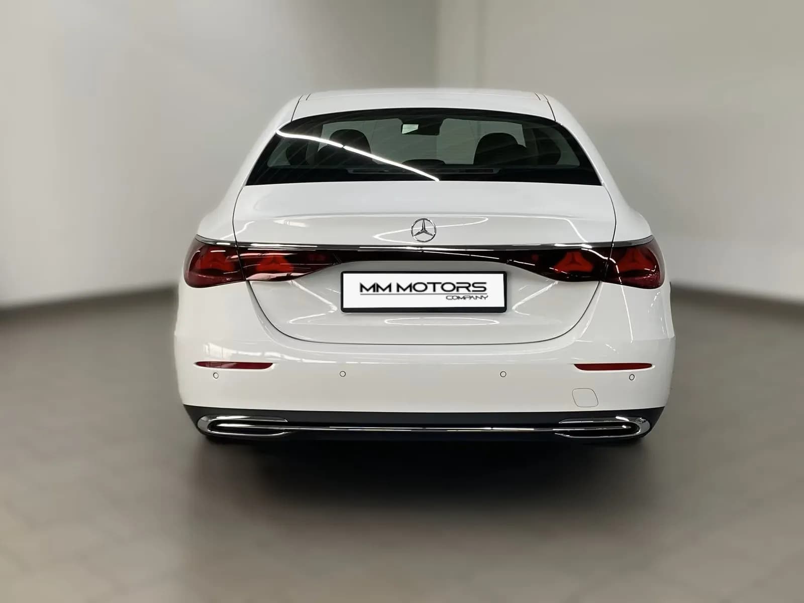 Mercedes-Benz E200 (foto 6/16)