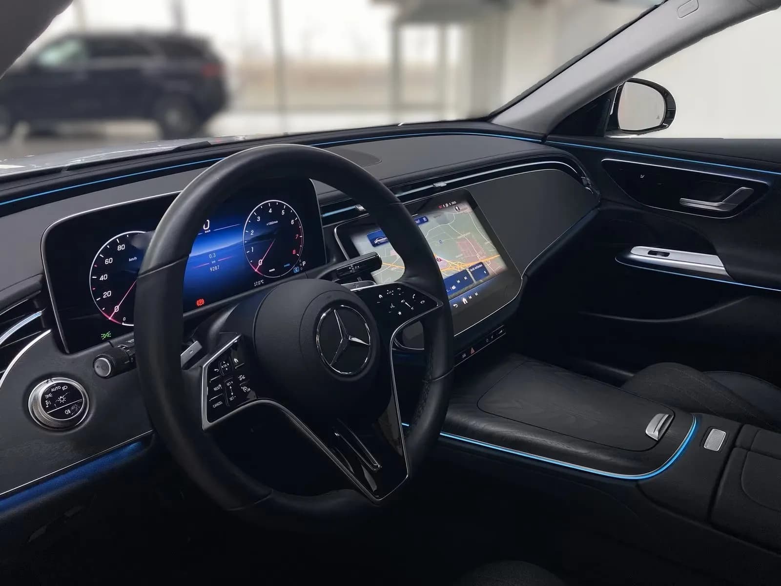 Mercedes-Benz E200 (foto 13/16)