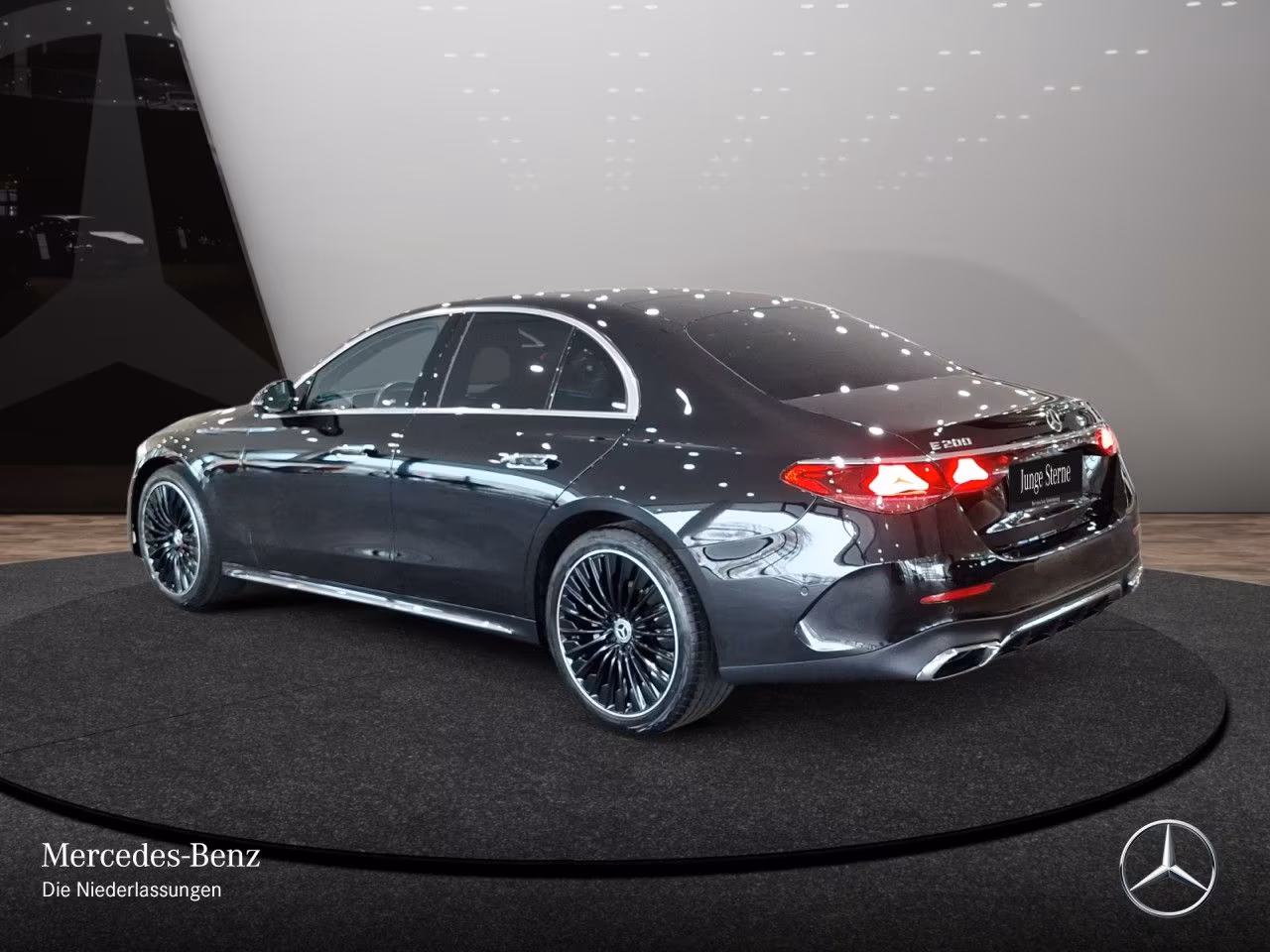 Mercedes-Benz E 200 (foto 14/17)