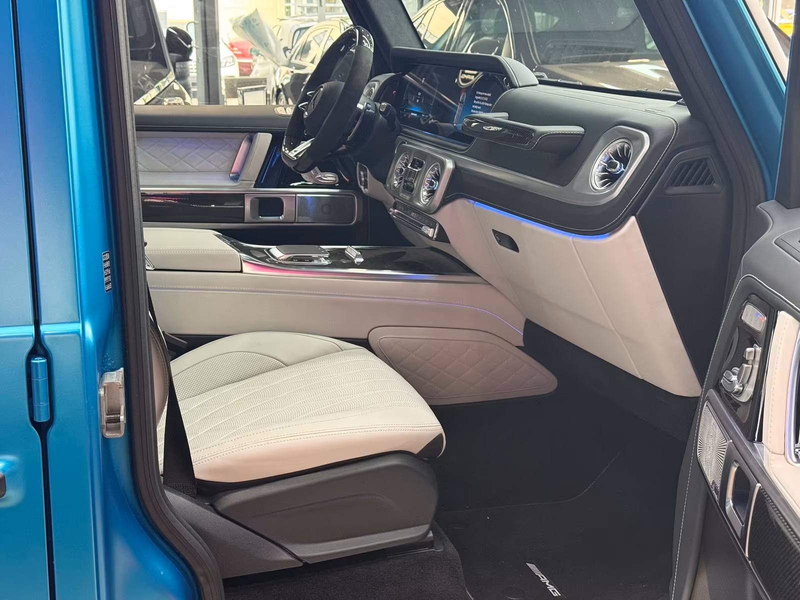 Mercedes-Benz G 63 AMG (foto 27/28)