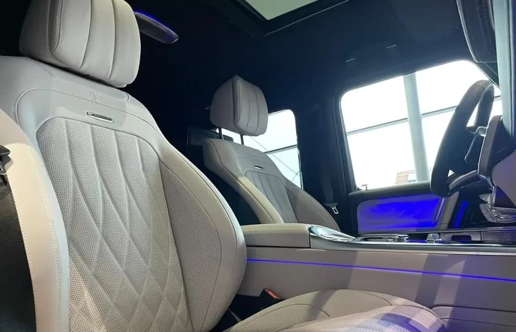 Mercedes-Benz G 63 AMG (foto 10/17)