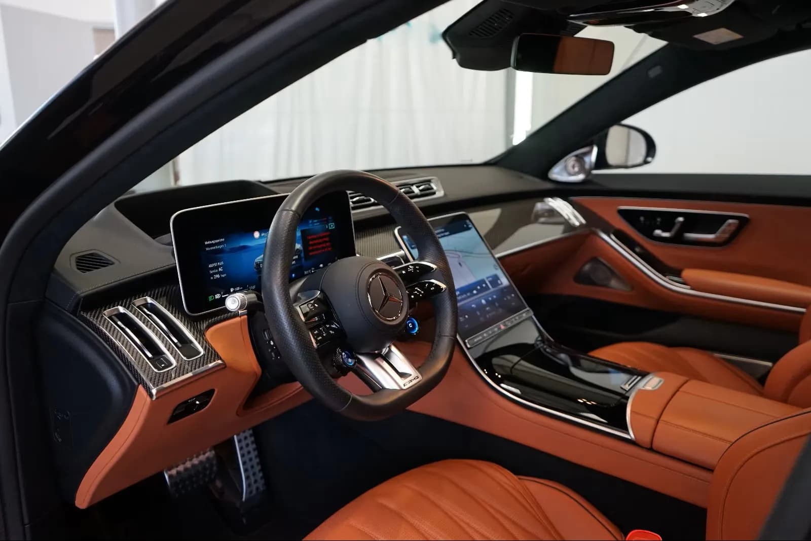 Mercedes-Benz S 63 AMG ePerformance (foto 14/30)