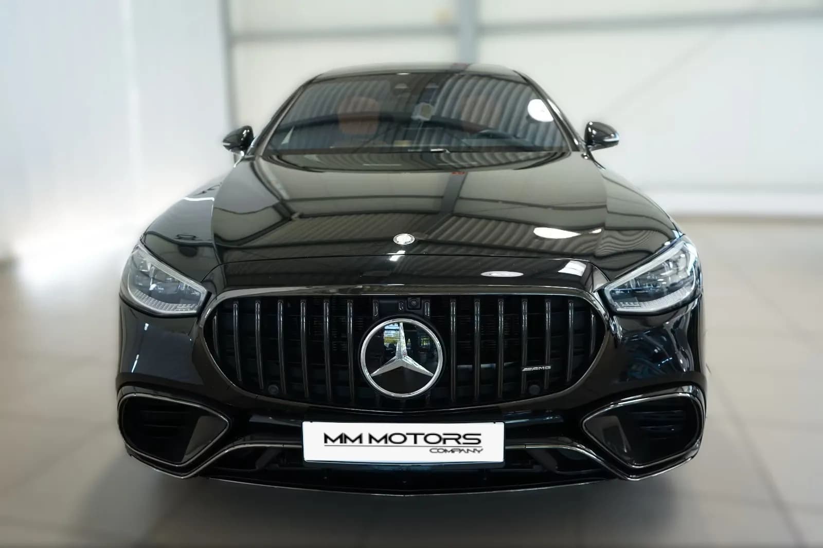 Mercedes-Benz S 63 AMG ePerformance (foto 2/30)