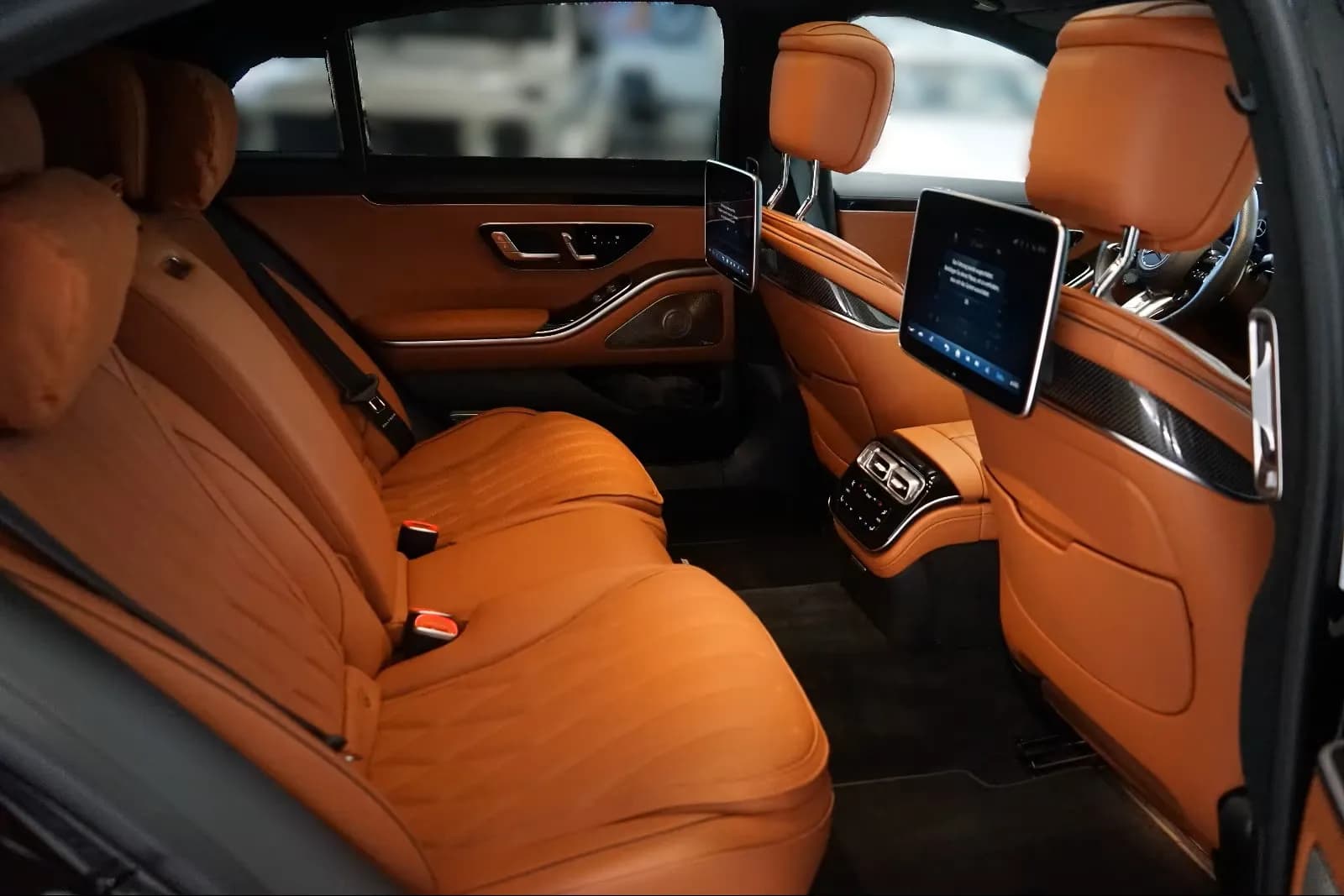 Mercedes-Benz S 63 AMG ePerformance (foto 29/30)