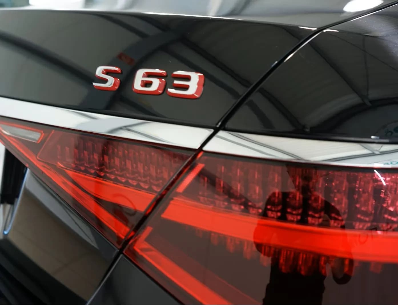 Mercedes-Benz S 63 AMG ePerformance (foto 7/30)