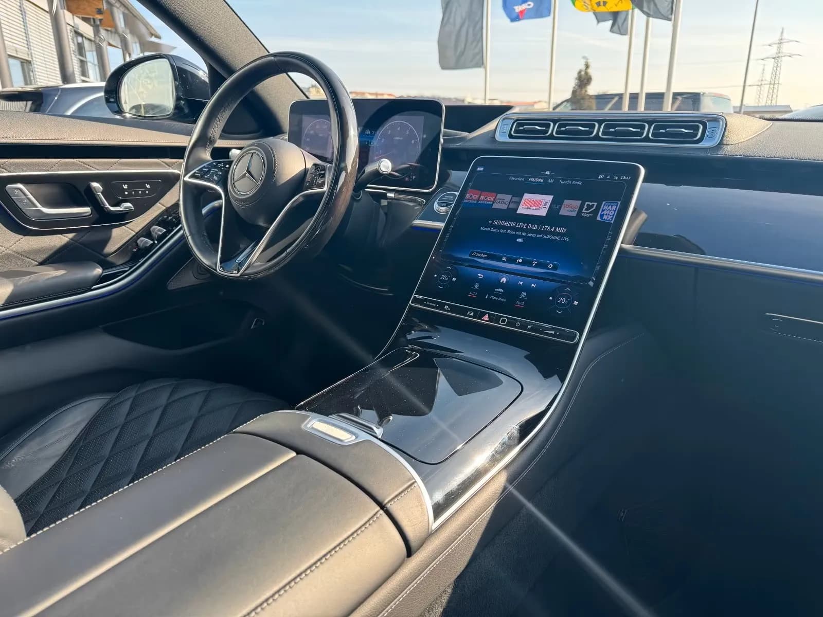 Mercedes-Benz S450 Long (foto 18/19)