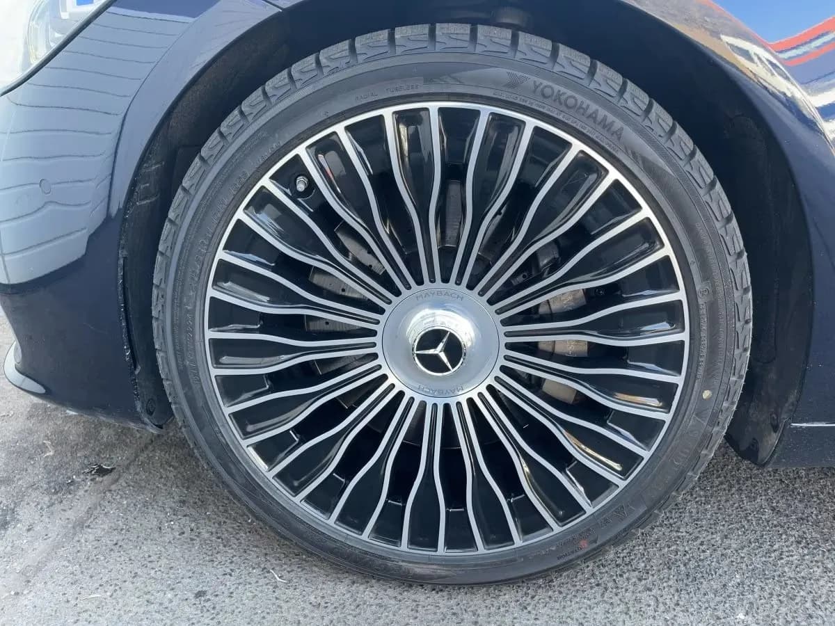 Mercedes-Benz S 680 Maybach (foto 7/19)