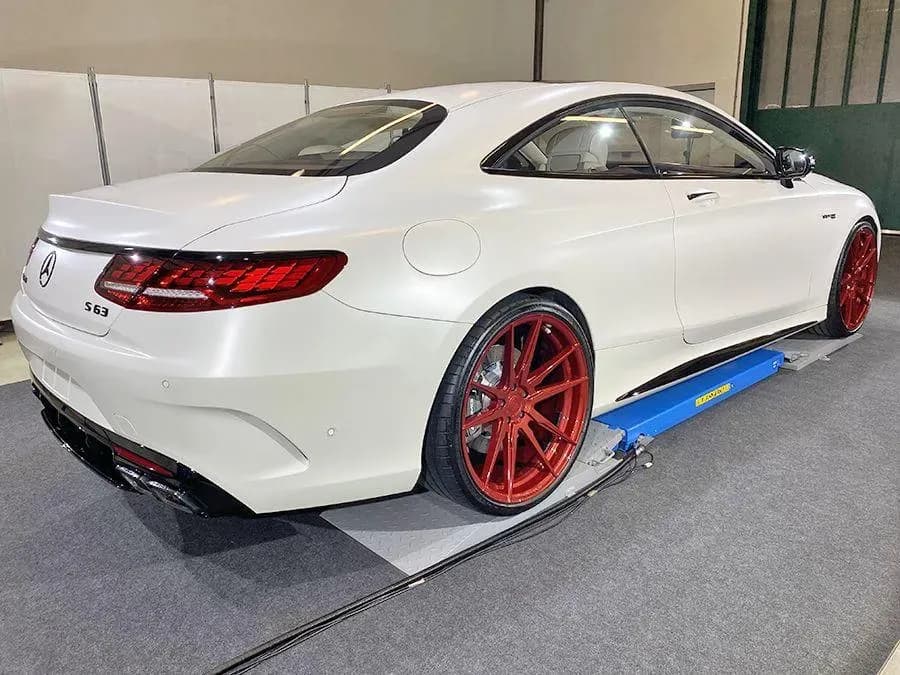 Mercedes-Benz S 63 AMG (foto 5/8)