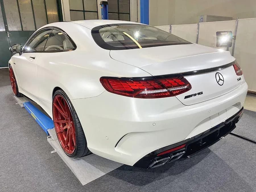 Mercedes-Benz S 63 AMG (foto 4/8)