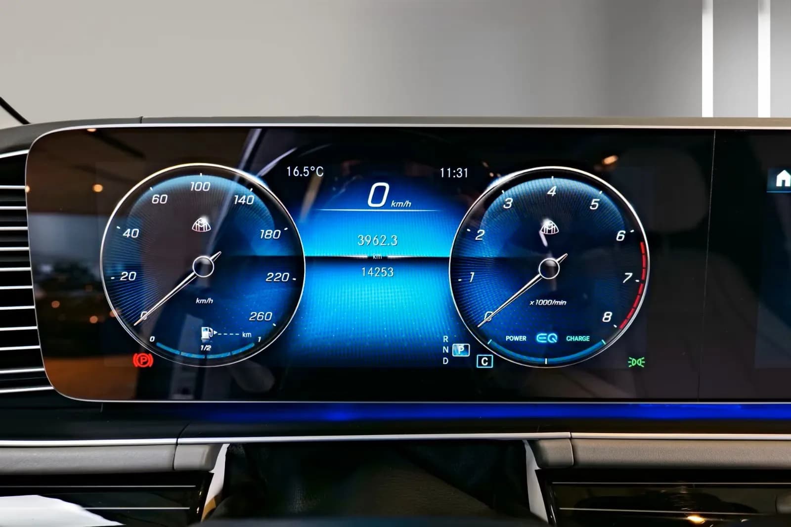 Mercedes-Benz GLS 600 Maybach (foto 16/30)