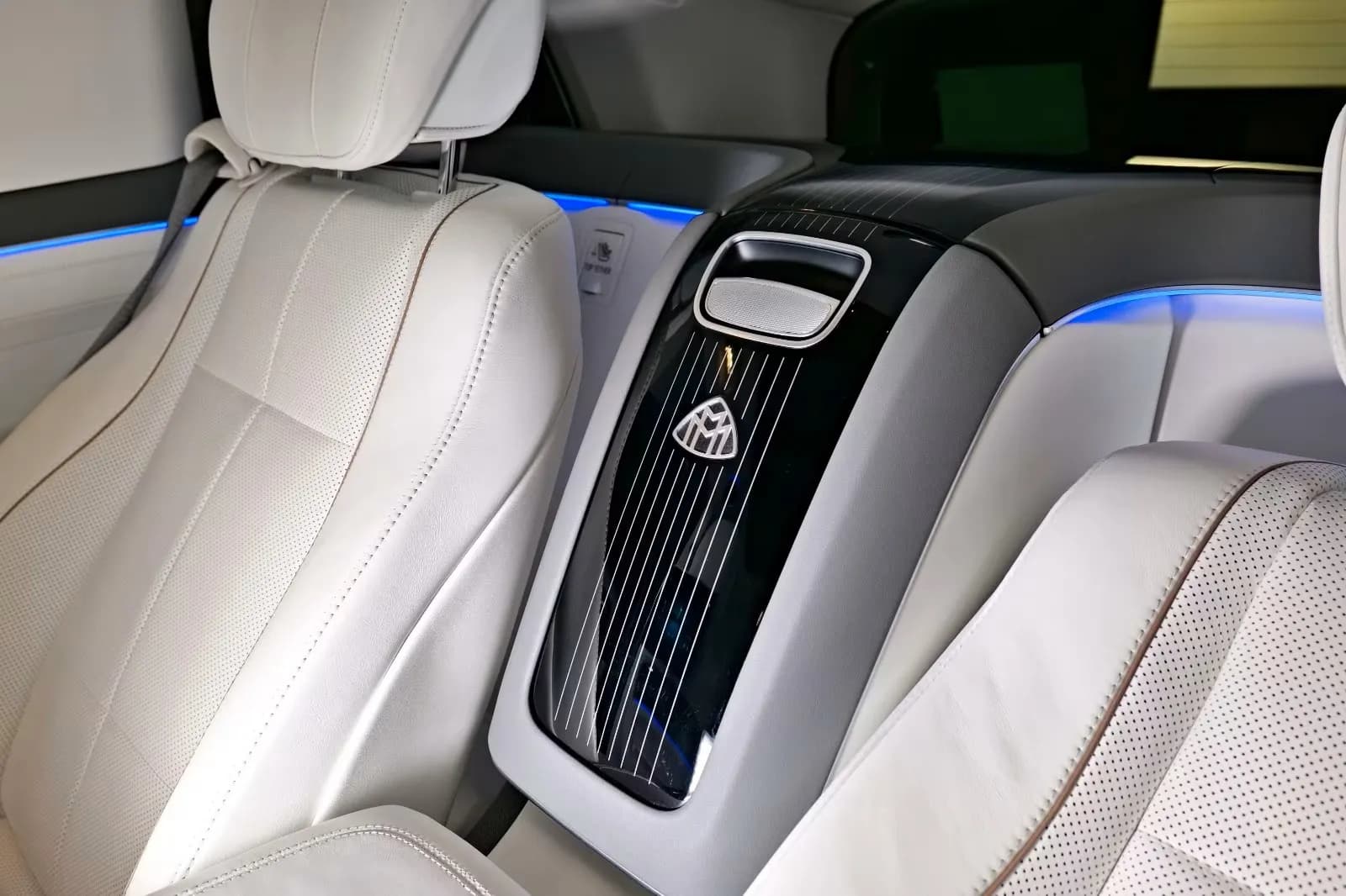 Mercedes-Benz GLS 600 Maybach (foto 24/30)
