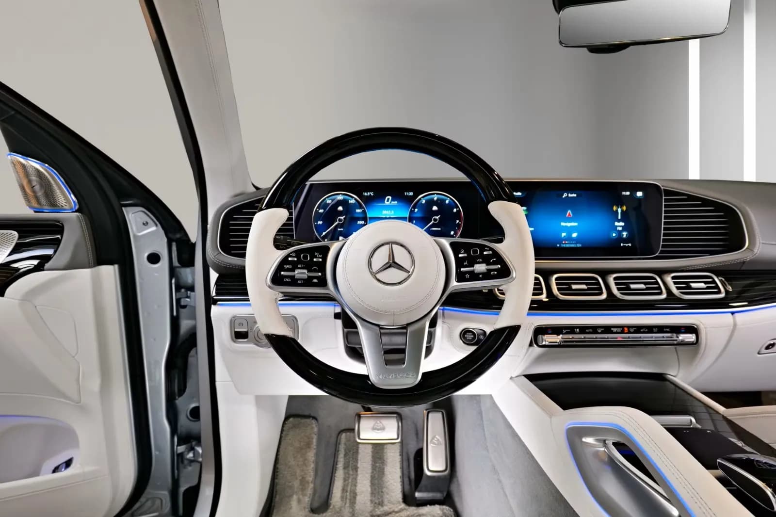 Mercedes-Benz GLS 600 Maybach (foto 15/30)