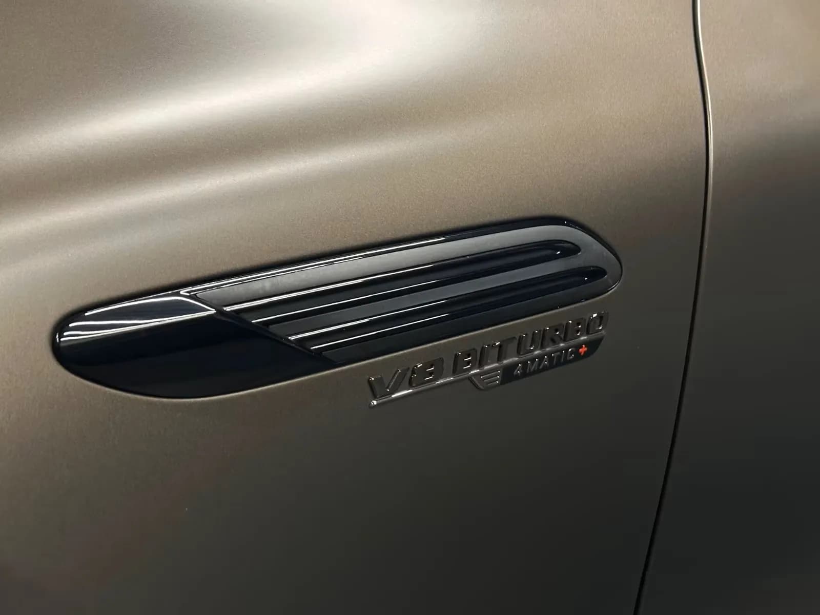 Mercedes-Benz SL 63 AMG (foto 13/30)