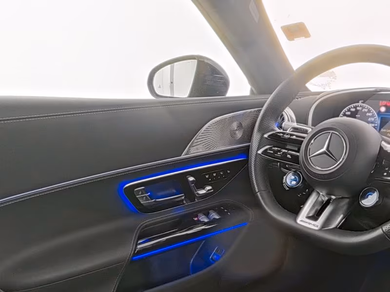 Mercedes-Benz SL 63 AMG (foto 8/9)