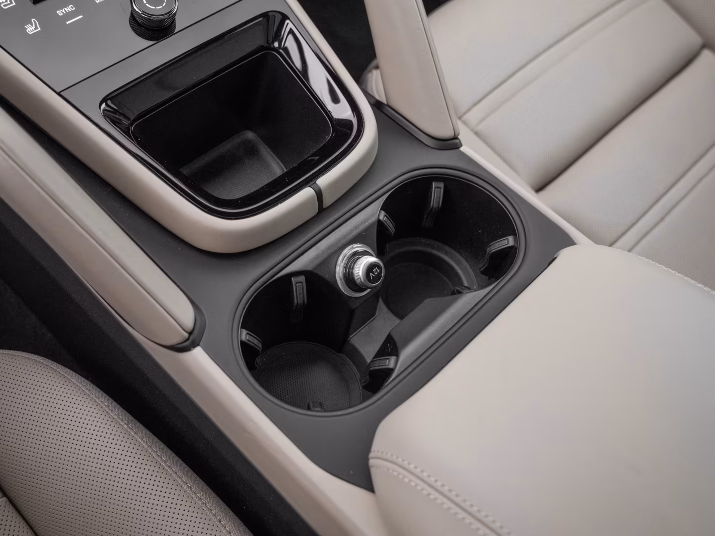Porsche Cayenne E-Hybrid (foto 15/27)