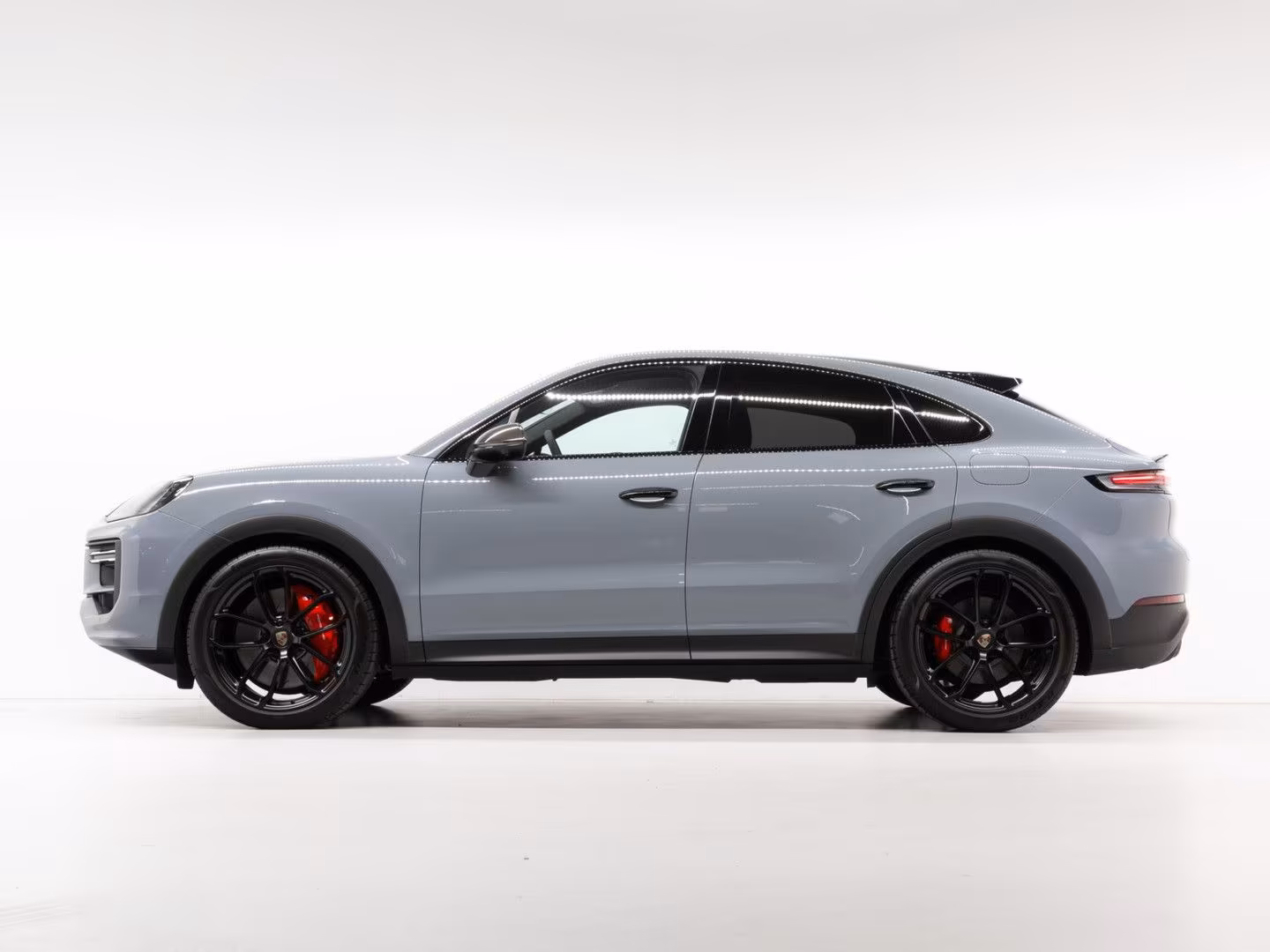 Porsche Cayenne Turbo E-Hybrid Coupe (foto 4/30)