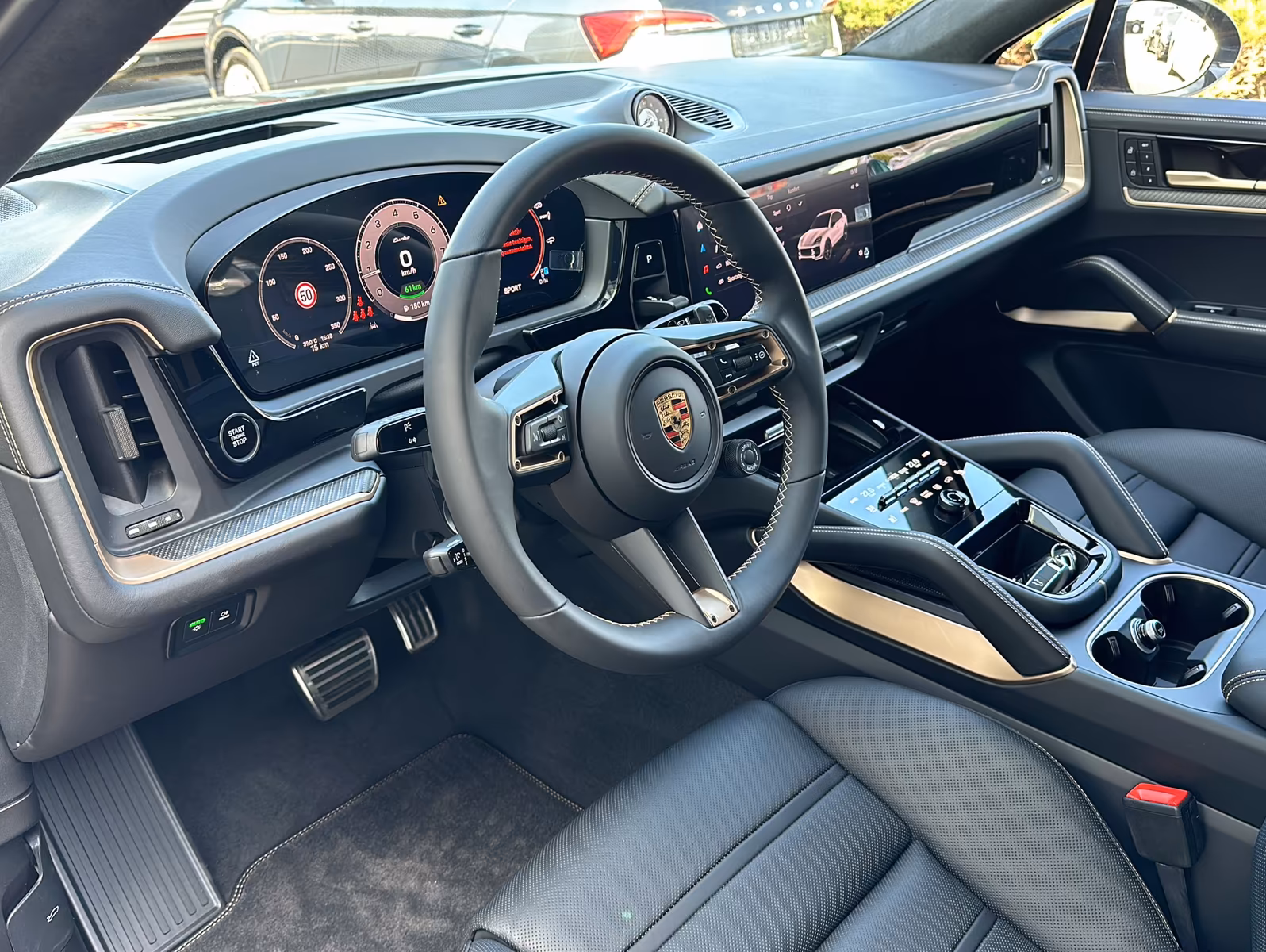 Porsche Cayenne Turbo E-Hybrid (foto 7/7)