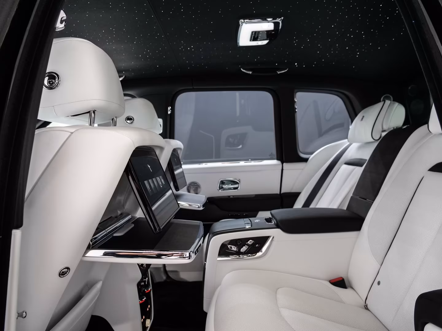 Rolls-Royce Cullinan (foto 27/30)