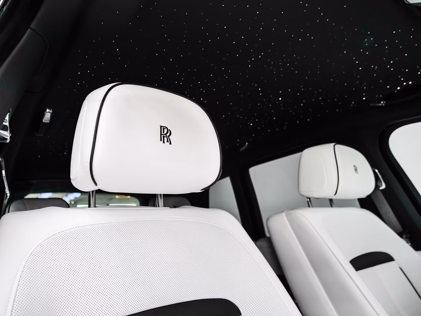 Rolls-Royce Cullinan (foto 30/30)