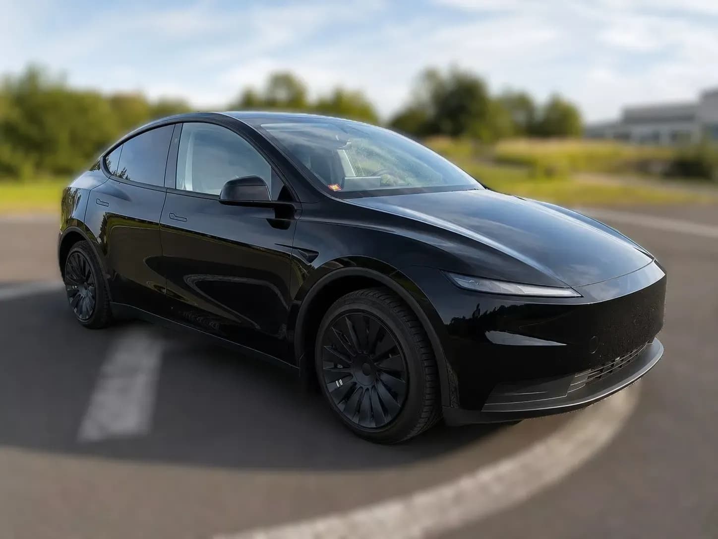 Tesla Model Y (foto 2/6)