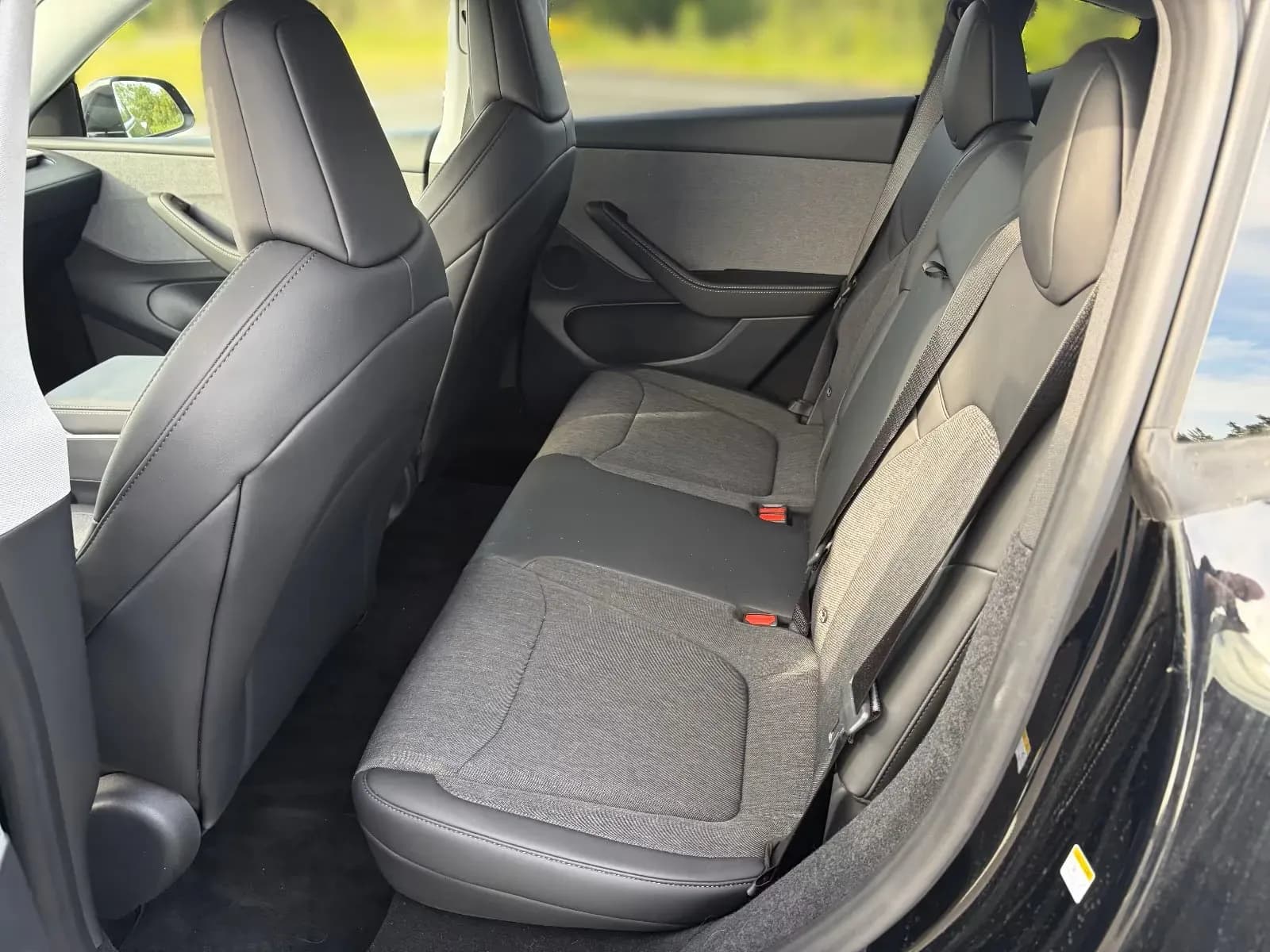 Tesla Model Y (foto 6/6)