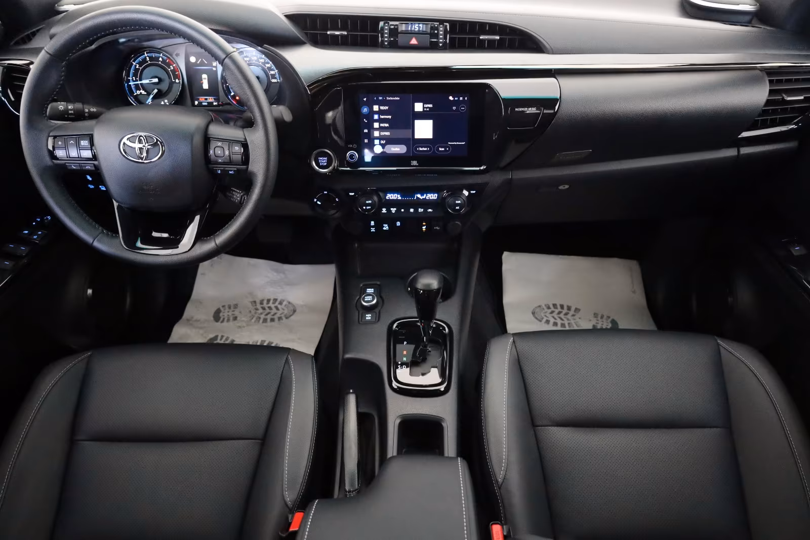 Toyota Hilux (foto 3/10)