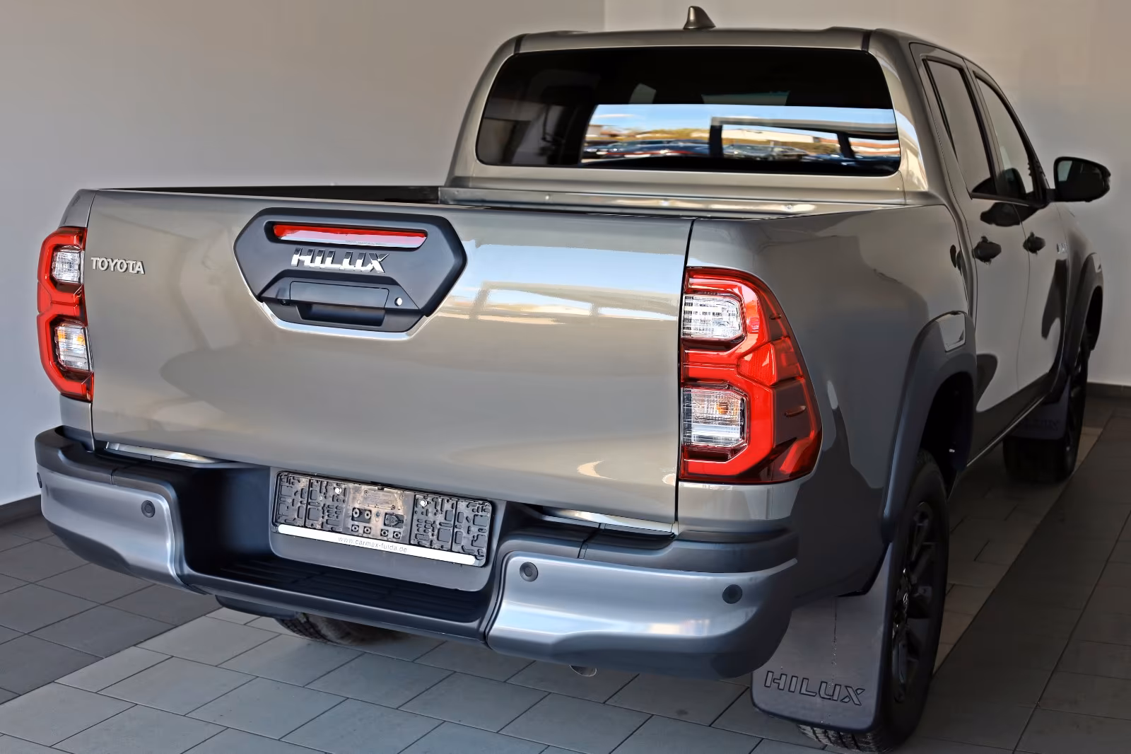 Toyota Hilux (foto 5/10)