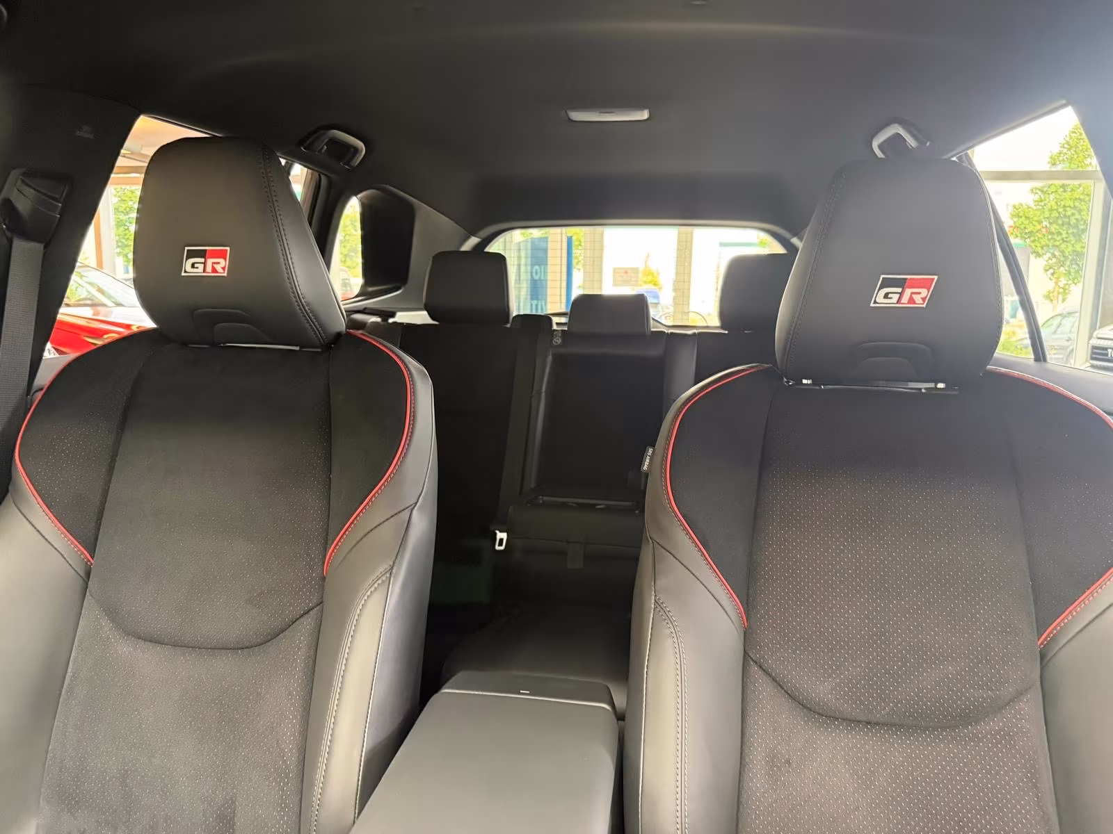 Toyota RAV 4 (foto 23/23)