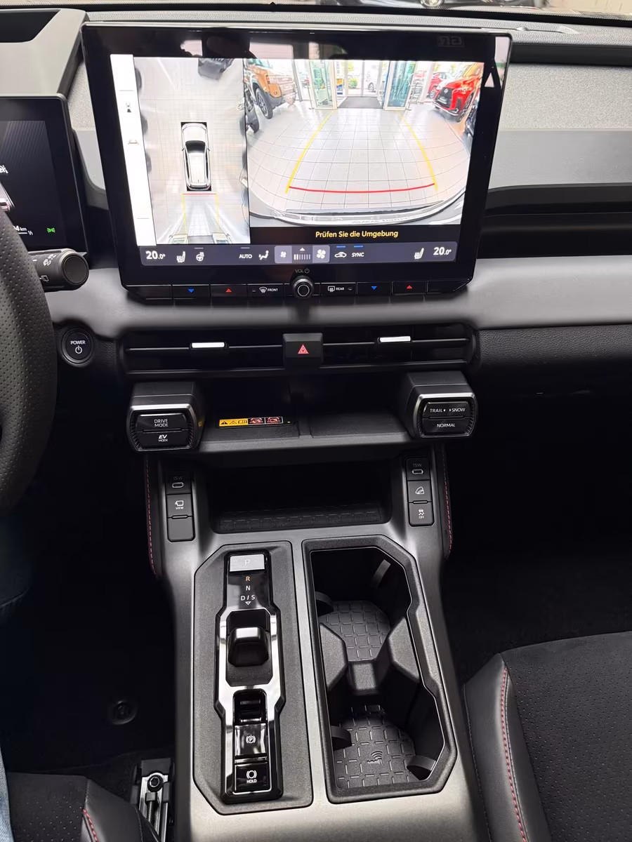 Toyota RAV 4 (foto 18/23)