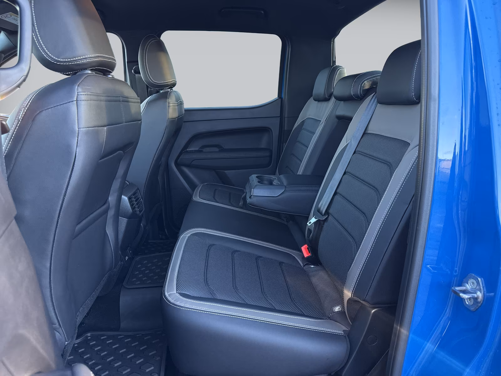 Volkswagen Amarok (foto 15/29)