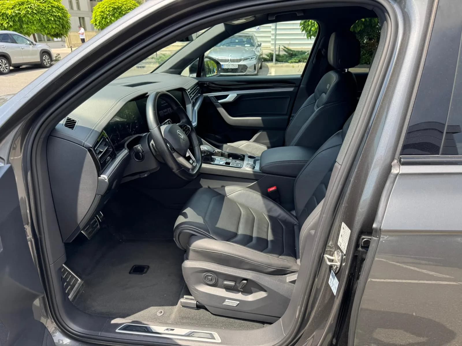 Volkswagen Tuareg (foto 12/22)