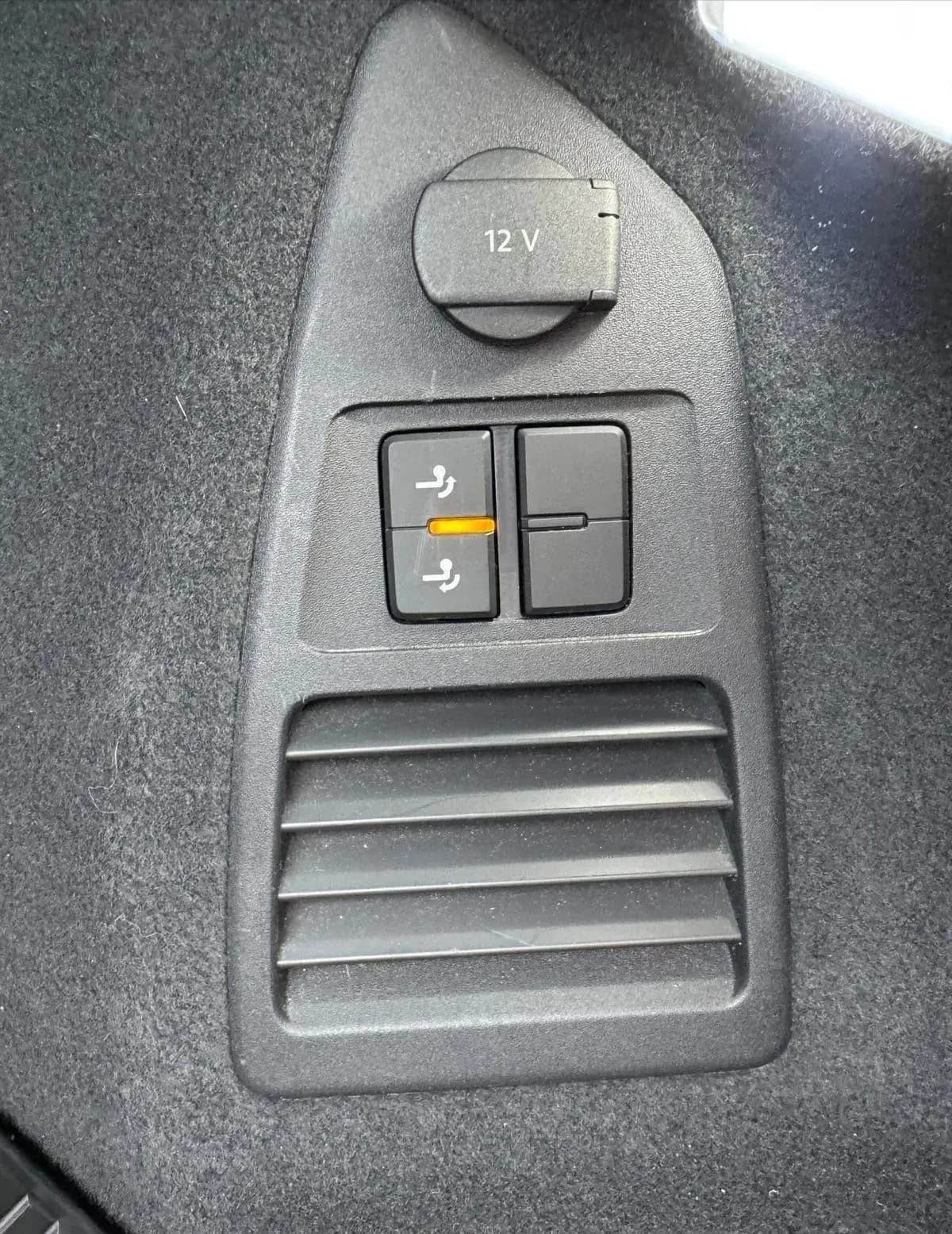 Volkswagen Touareg (foto 9/21)