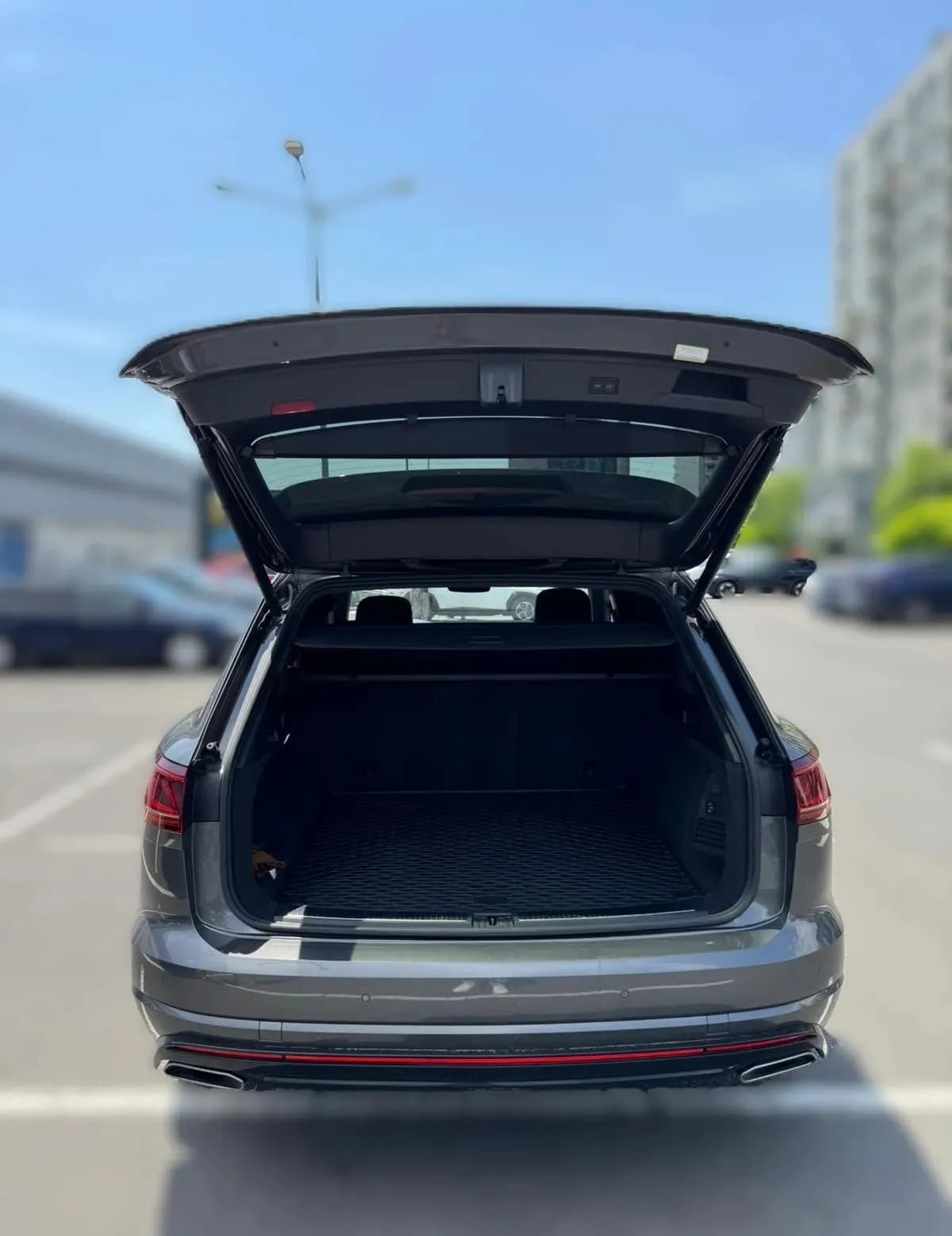 Volkswagen Touareg (foto 7/21)
