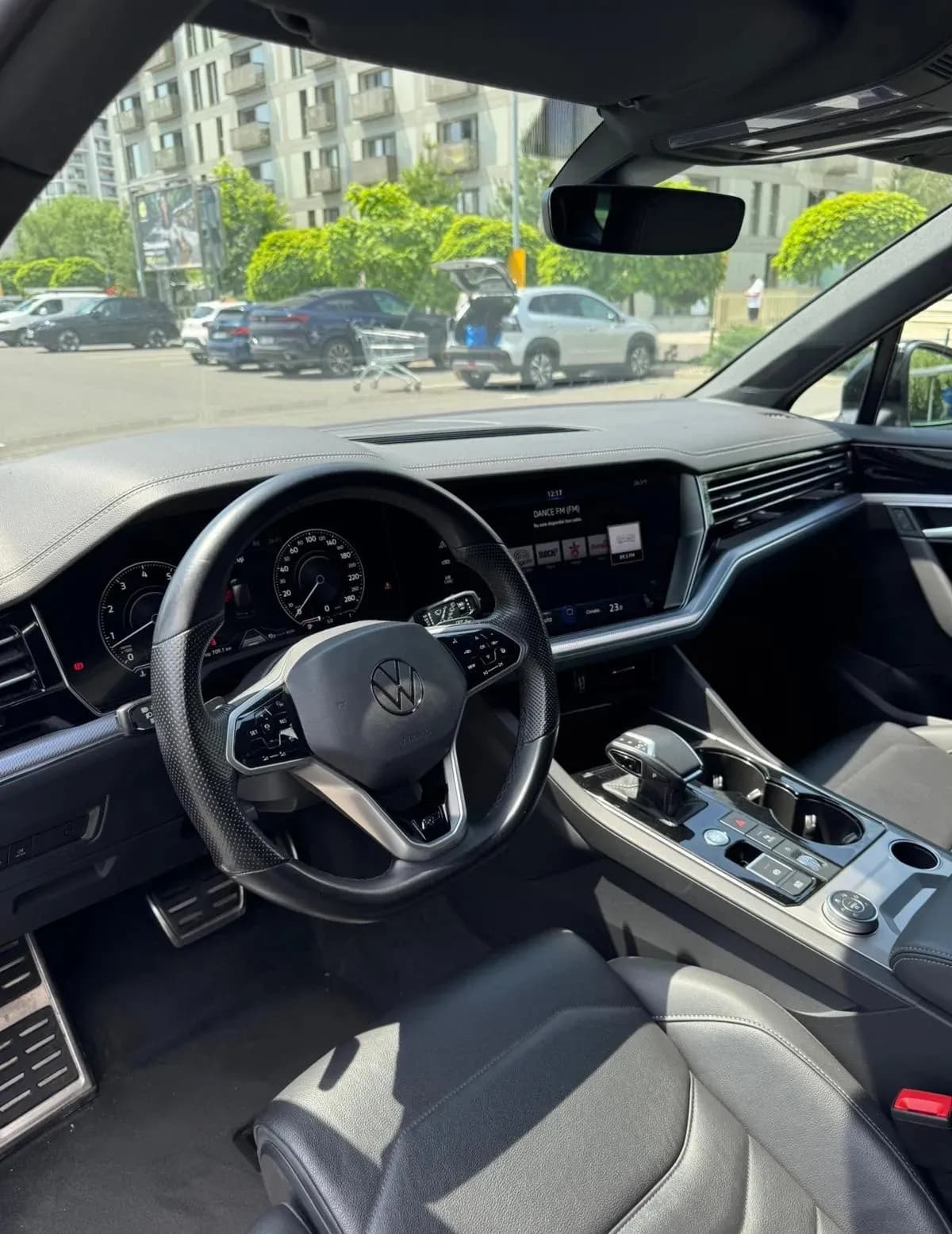 Volkswagen Touareg (foto 14/21)