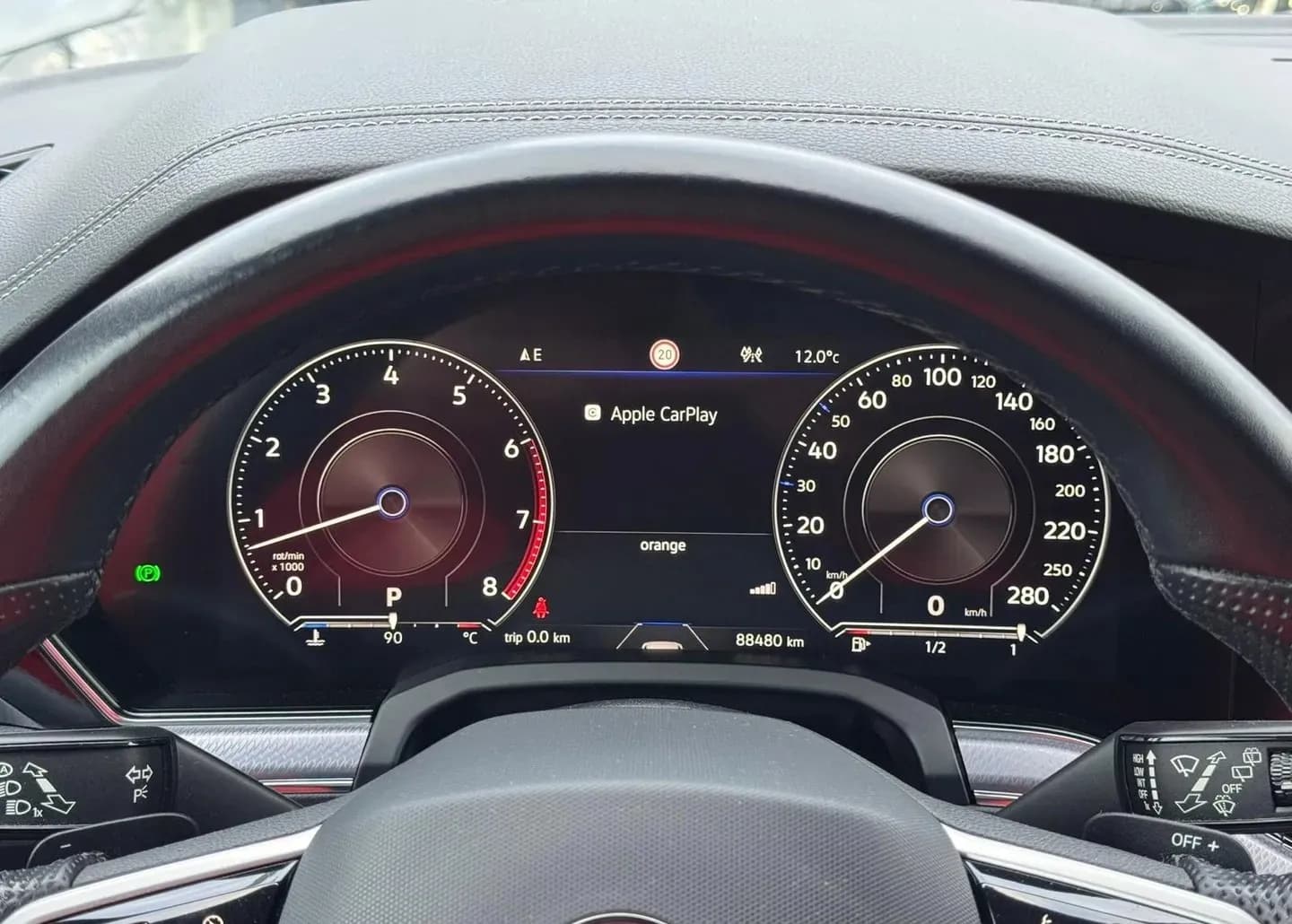 Volkswagen Touareg (foto 17/21)